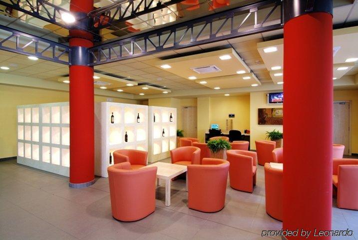 B&B Hotel Cherasco Langhe Restoran foto