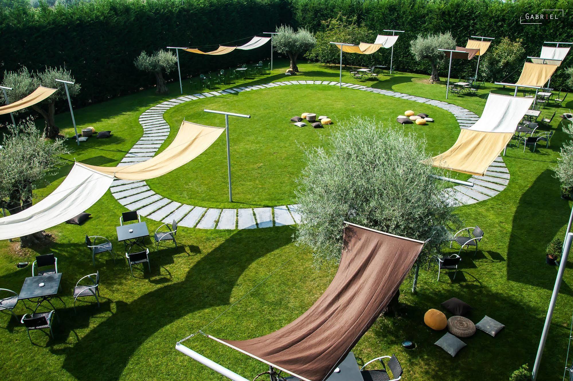 B&B Hotel Cherasco Langhe Bagian luar foto